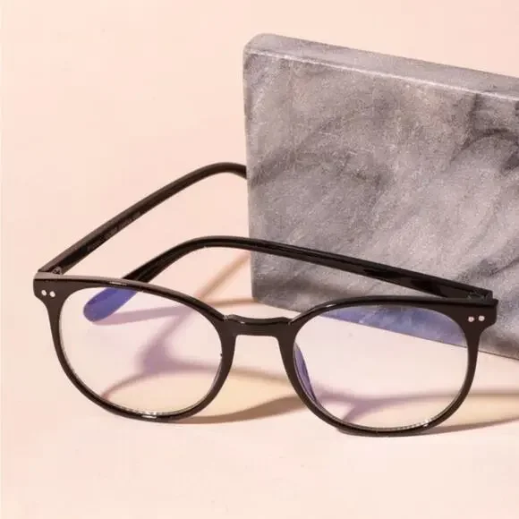 Tori Black Computer Blue Light Glasses - Picture 11 of 14